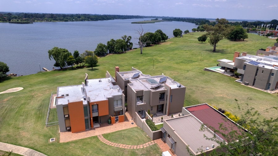 5 Bedroom Property for Sale in Waterford Golf and River Estate Free State